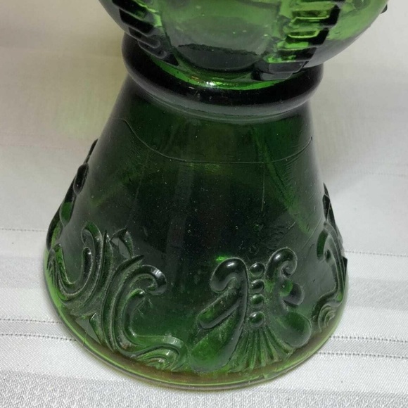 Antique Oil Lamp with matching shade. Green. Beautiful. Rare. 16” - Picture 4 of 5